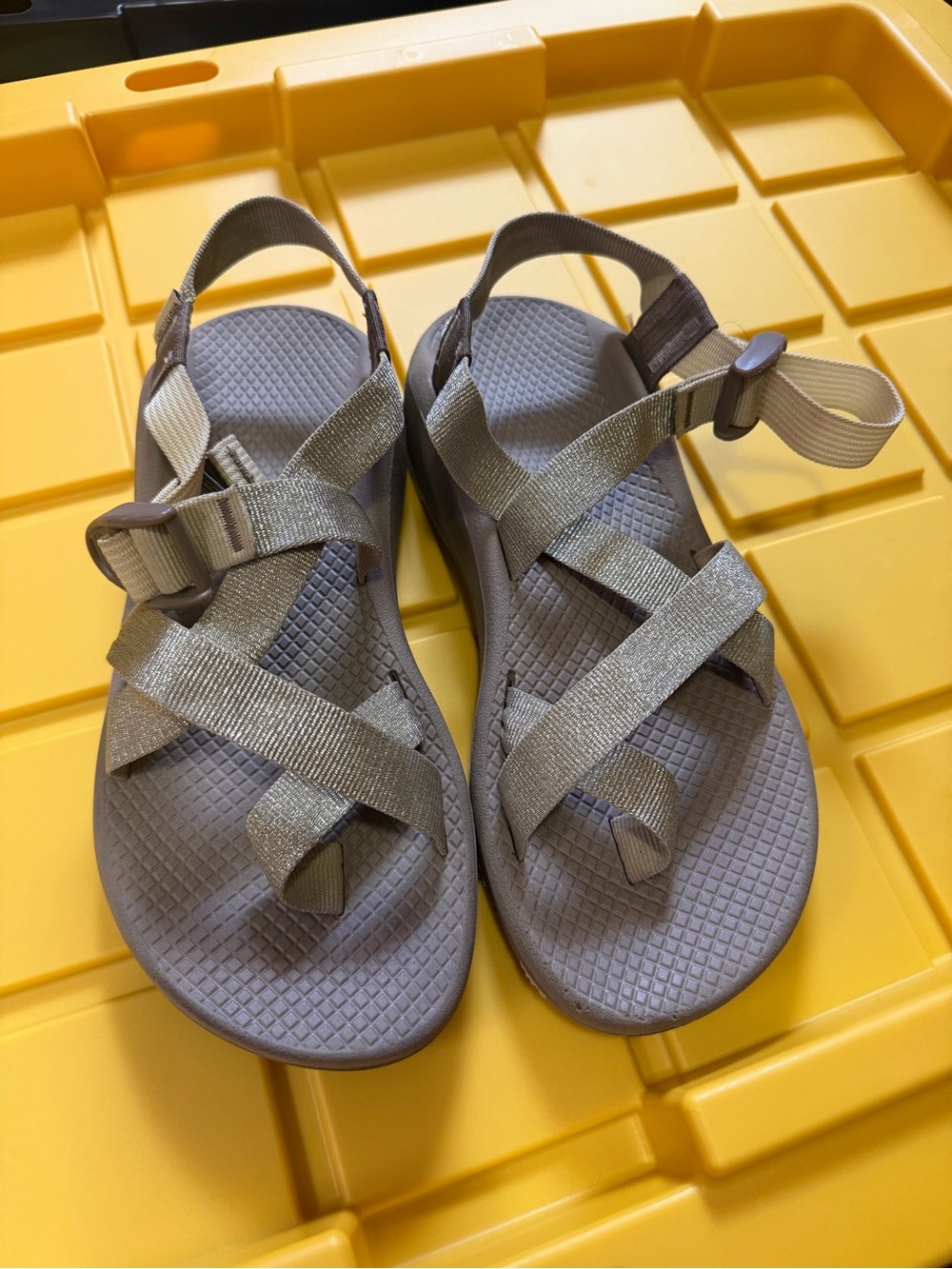 Chaco sandals women’s size 8 gold